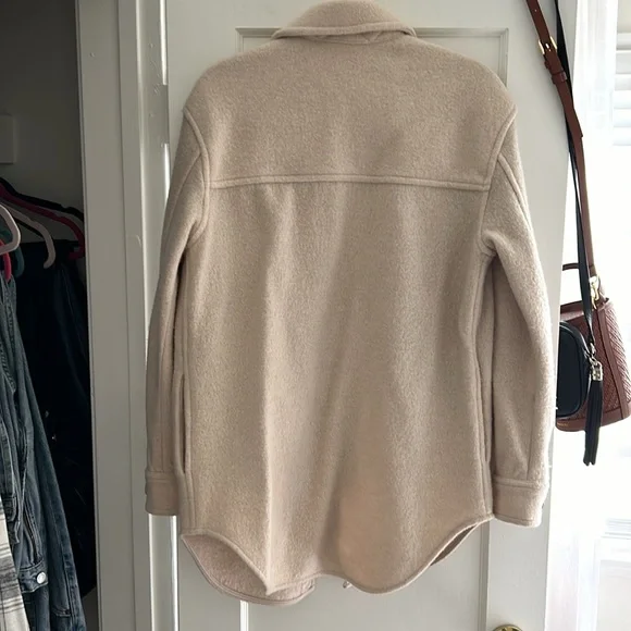 Aritzia 100% Wool Button Down Jacket - Picture 7 of 8